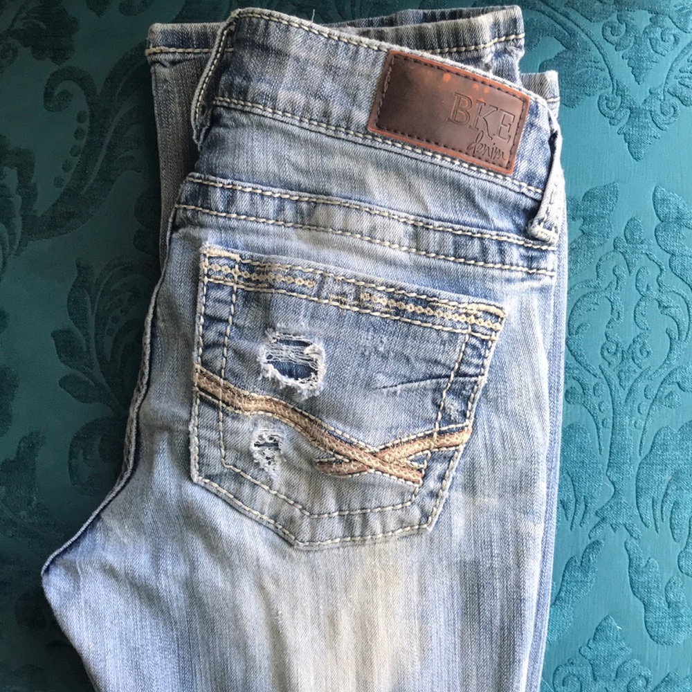 Buckle denim jeans